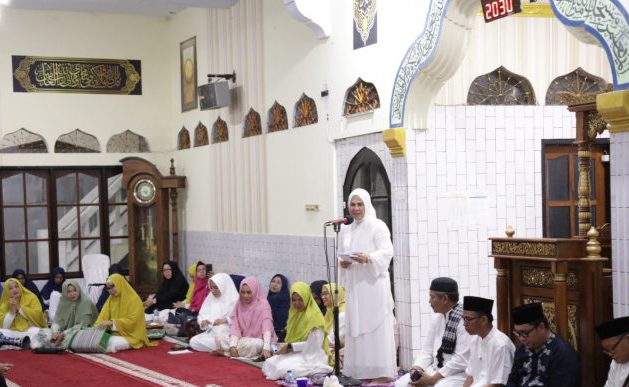 Hadiri Peringatan Isra' Mi'raj, Wali Kota Kotamobagu Ucapkan Selamat Pengurus BKMT Permata Mogolaing yang Baru Dilantik