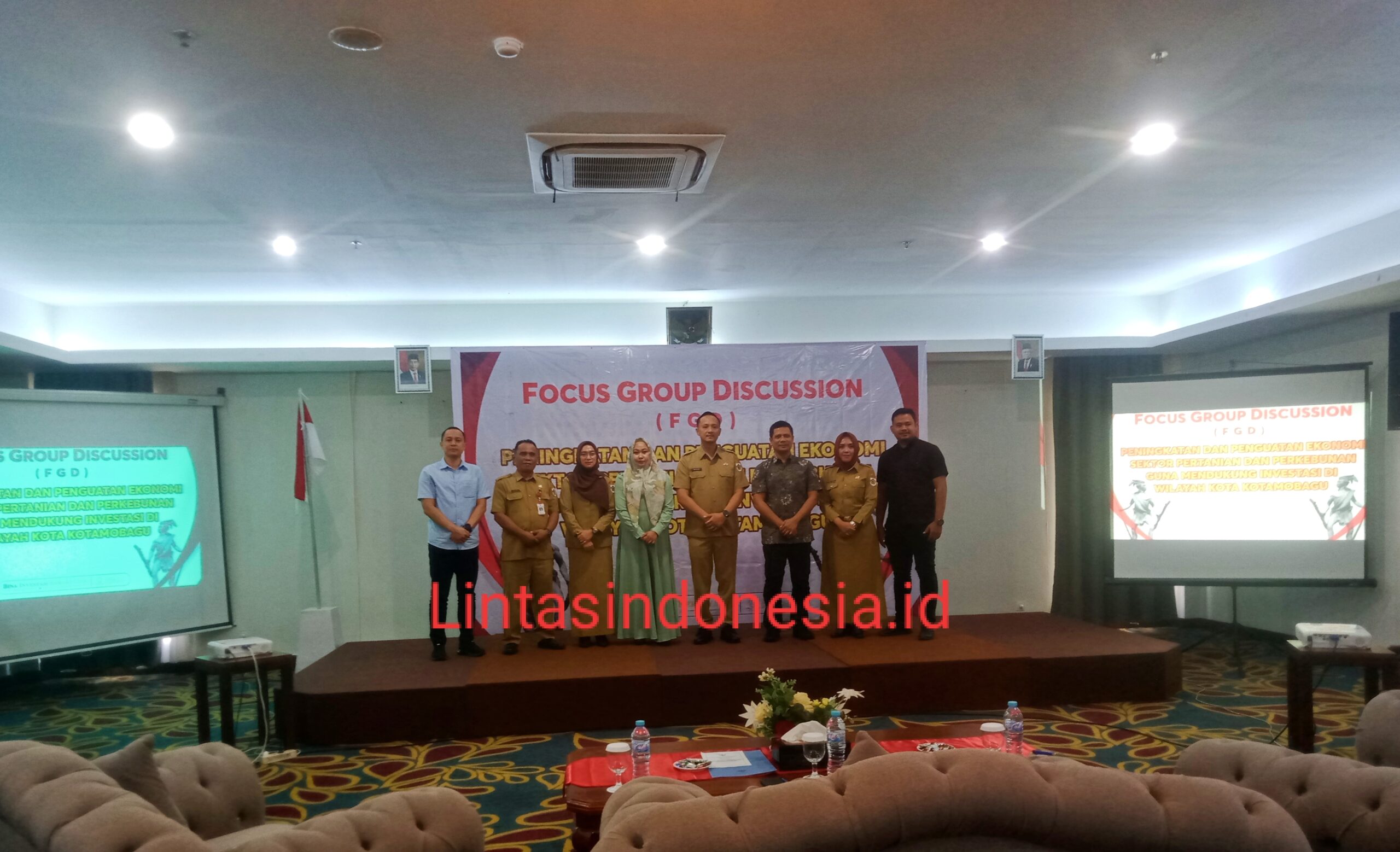 Sekda Kota Kotamobagu Sofyan Mokoginta buka kegiatan FGD, yang bertempat di Hotel Sutan Raja Kotamobagu, Selasa 14 Maret 2023, Foto : Febri Limbanon.