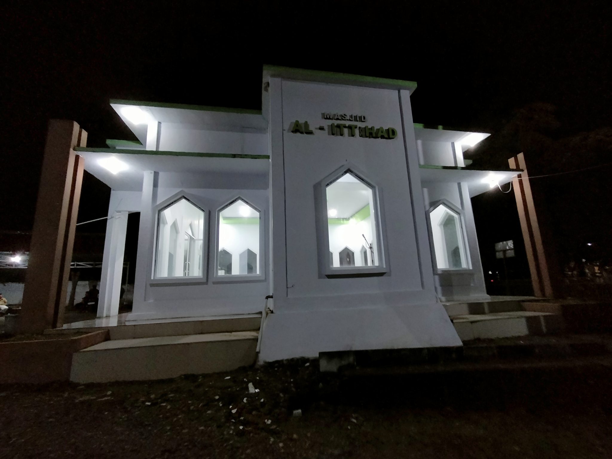 Mekal Sholat Tarawih Bersama ASN DPRD Kotamobagu di Masjid Al-Ittihad