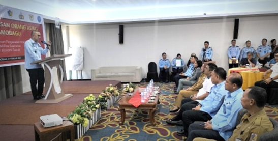 Terkait Pengawasan Orang Asing, Ketua DPRD Kotamobagu Hadiri Rapat Besama Imigrasi Kota Kotamobagu, Selasa 21 Februari 2023, Foto : Humas DPRD Kota Kotamobagu