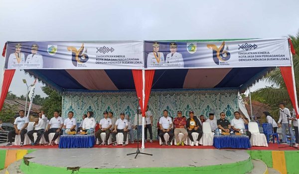 Wali Kota Kotamobagu Ir Hj Tatong Bara membuka secara resmi Launching rangkaian kegiatan menjelang HUT Kota Kotamobagu ke-16 tahun, Senin 8 Mei 2023, Foto : Febri Limbanon.