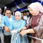 Wali Kota Kotamobagu Gunting Pita Peresmian Gedung Butik Arfa dan Launching NAP Glow Cosmetic