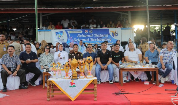 Walikota Cup 2023 Sukses Digelar, Wali Kota Kotamobagu, Ir. Hj. Tatong Bara dalam sambutannya mengucapkan terima kasih, Selasa 11 Juli 2023. Foto : Febri Limbanon