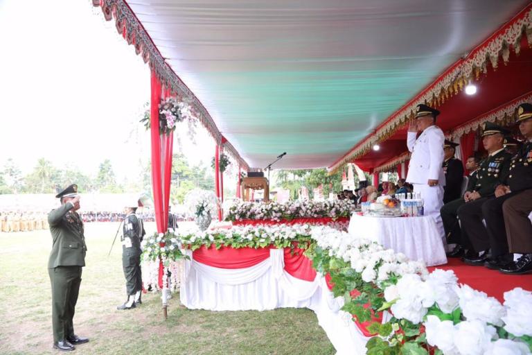 Wakil Wali Kota Kotamobagu Irup Penurunan Bendera Merah Putih