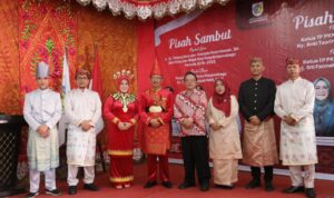 Pj. Wali Kota Kotamobagu, Dr. Drs. Hi. Asripan Nani, M.Si, sampaikan Ini padaPisah Sambut Wali Kota dan Wakil Wali Kota Serta Pengurus TP-PKK Kotamobagu, Rabu, 4 Oktober 2023. Foto : Protokol Dinas Kominfo Kotamobagu.