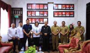 Pj Wali Kota Kotamobagu, Dr. Drs. Hi. Asripan Nani, M.Si, melakukan kunjungan silaturahmi ke Pengadilan Negeri Kotamobagu, Senin 9 Oktober 2023. Foto : Prtokol Dinas Kominfo Kotamobagu.