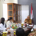 Pj Wali Kota Koamobagu, Dr. Drs. Hi. Asripan Nani, M.Si, Entry Meeting Bersama BPK RI, Bahas Peningkatan Pelayanan Perizinan Sektor Usaha Oleh Pemerintah Daerah, Senin, 16 Oktober 2023. Foto : Protokol Dinas Kominfo Kotamobagu.