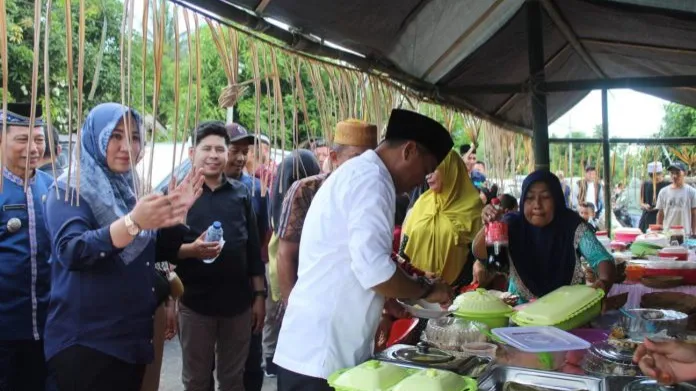 Bupati Boltim Sam Sachrul Mamonto, S.Sos, M.Si, menghadiri Halal Bihalal dan Silaturahmi dengan Masyarakat Kecamatan Tutuyan, Selasa, 2 Mei 2023. Foto : Lintasindonesia.id