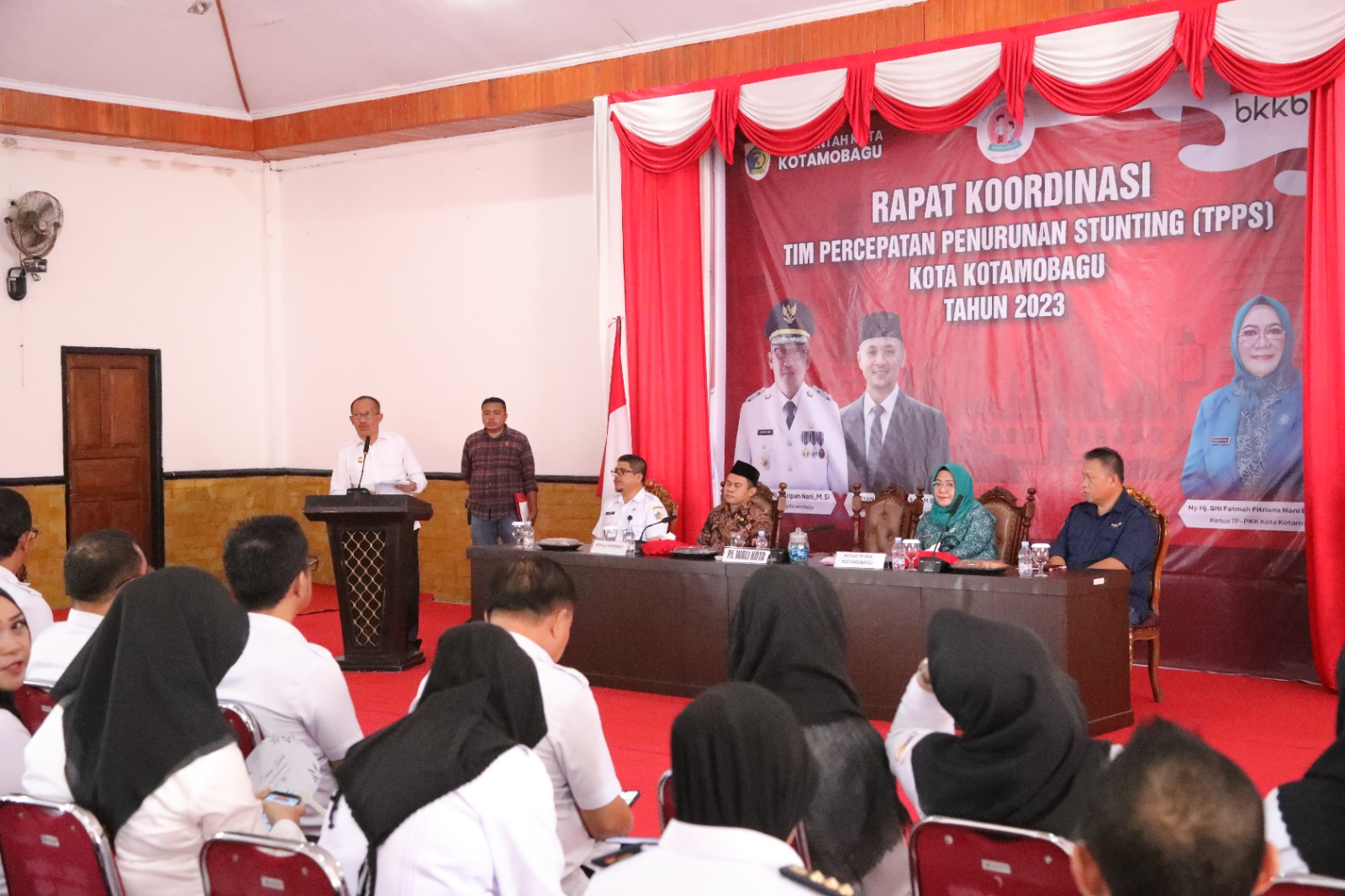 Wali Kota Asripan Nani Buka Rakor Terkait Penurunan Stunting di Kotamobagu, Rabu, 16 November 2023. Foto : Protokol Dinas Kominfo Kotamobagu.