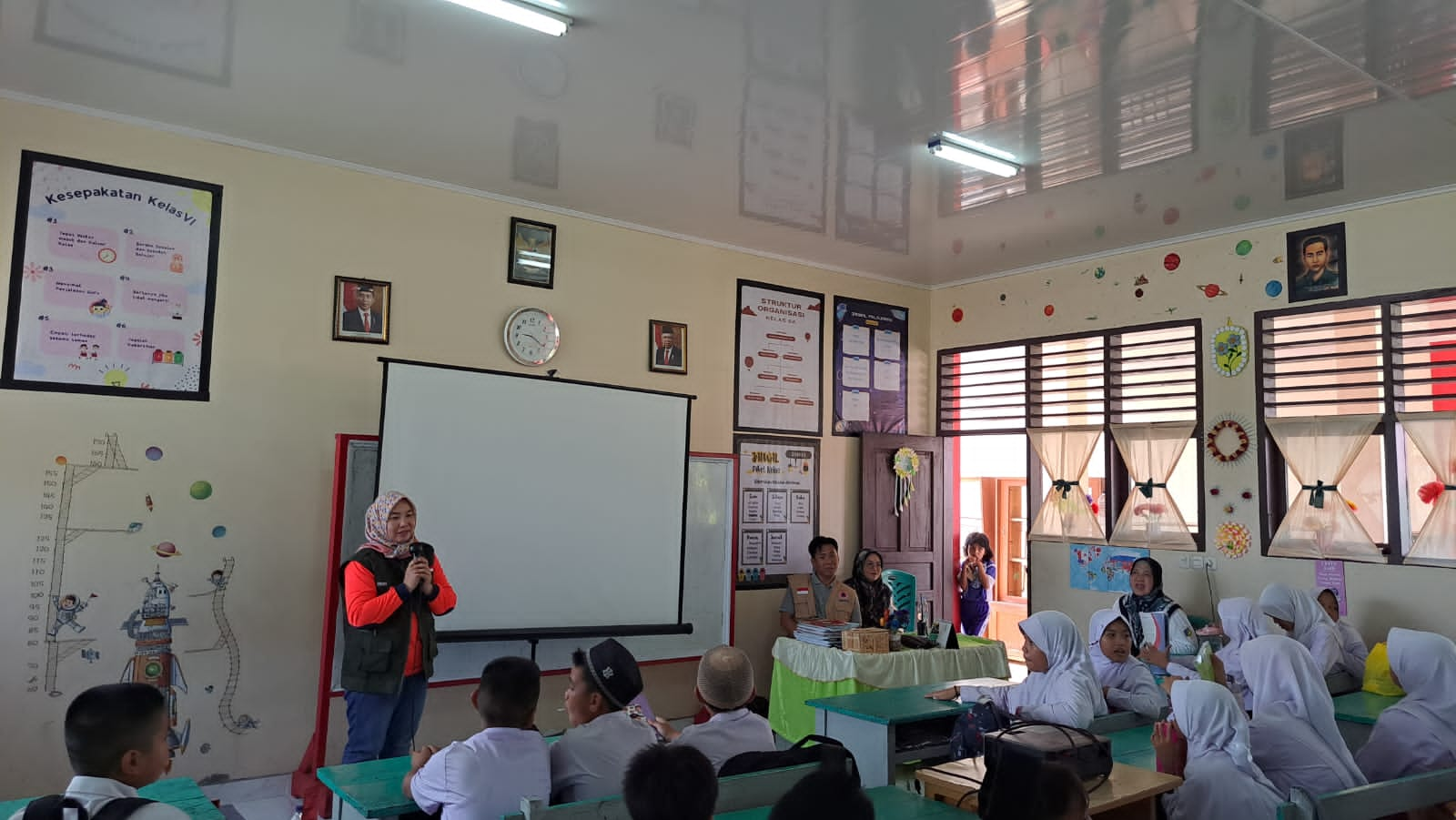 Sejumlah Sekolah di Kotamobagu Dapat Pelatihan Evakuasi Penanggulangan Bencana, Rabu, 22 November 2023. Foto : Protokol Dinas Kominfo Kotamobagu.