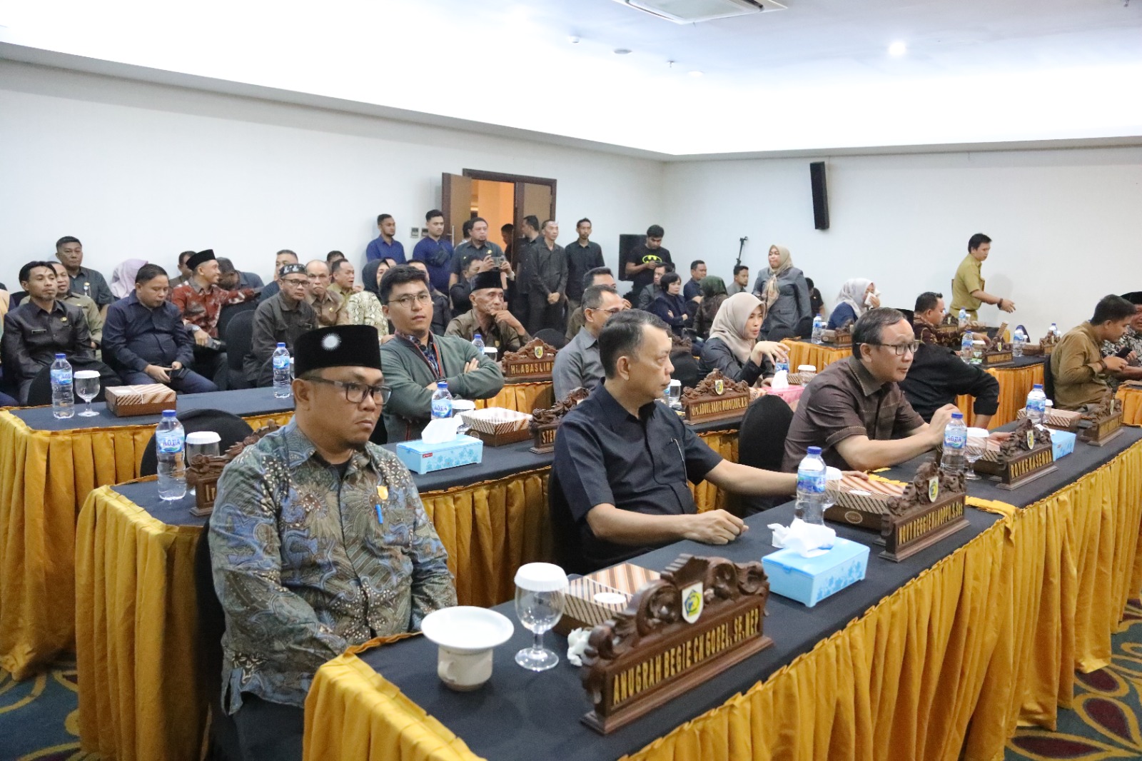 Wali Kota Asripan Nani Hadiri Rapat Paripurna DPRD Kotamobagu Ranperda APBD Tahun 2024