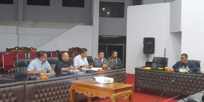 DPRD Kotamobagu Matangkan Ranperda dan Retribusi Daerah Bersama OPD