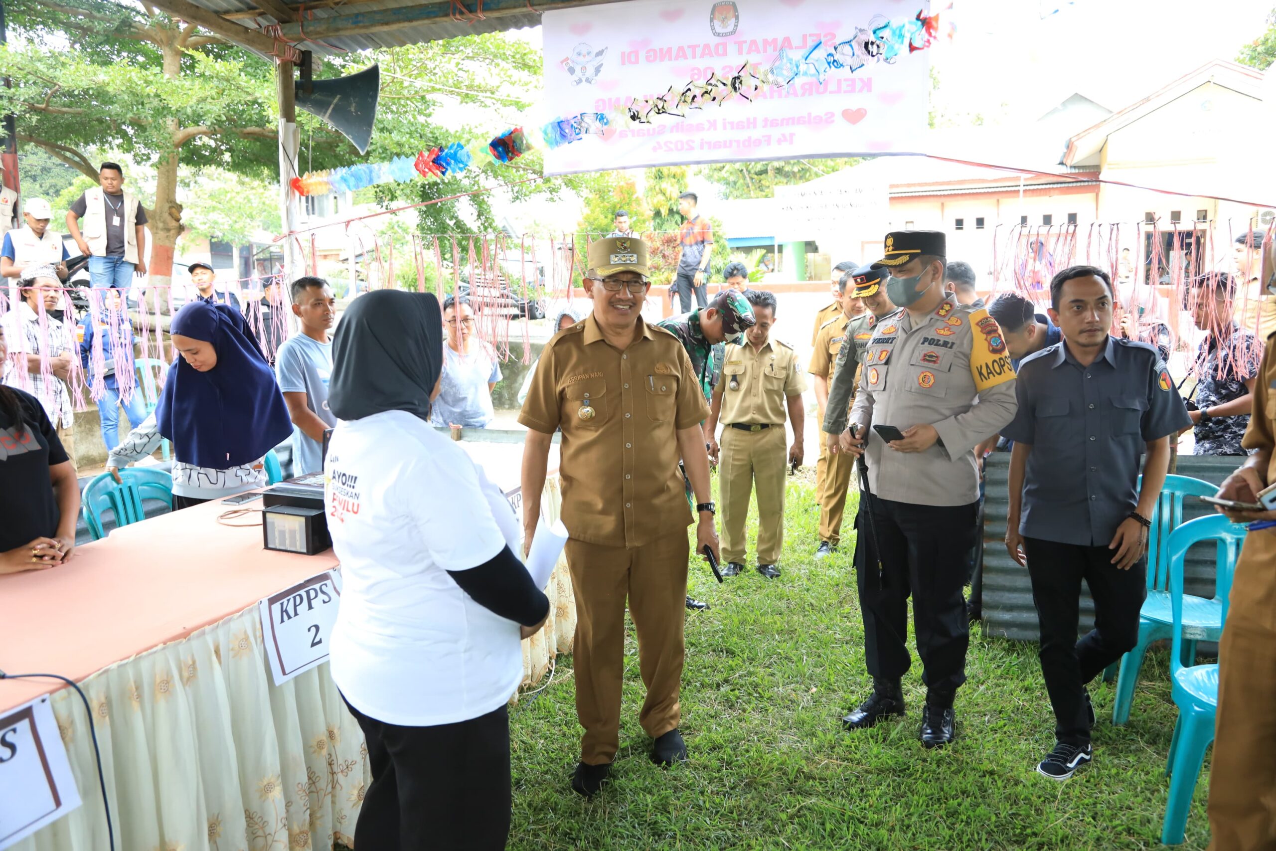 Asripan Nani Bersama Forkopimda Tinjau Langsung Kesiapan TPS di Kota Kotamobagu