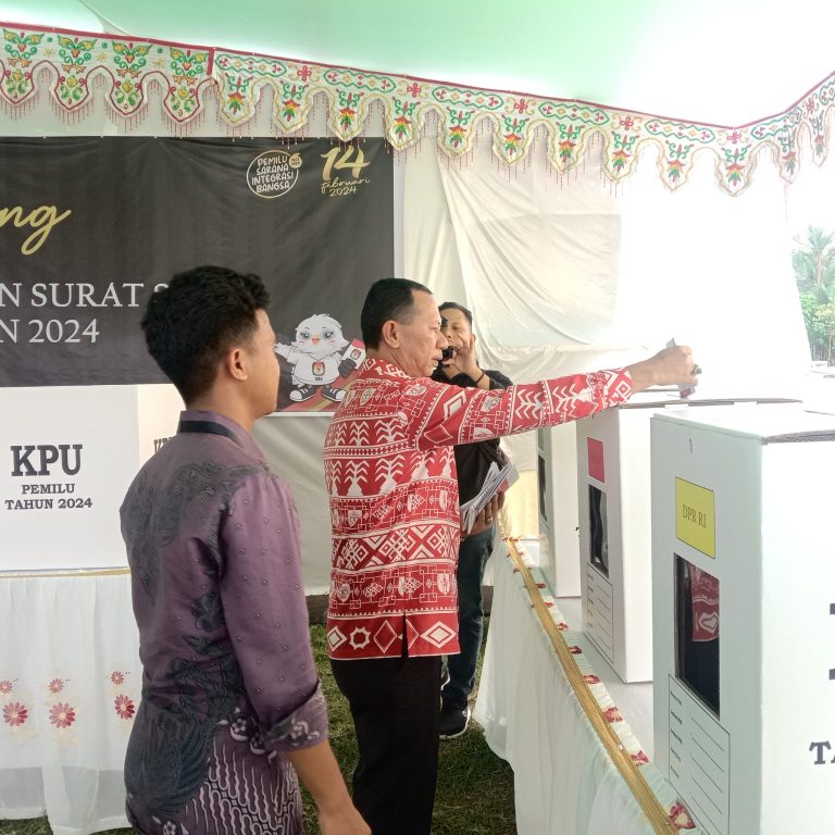 Asisten I Pemkot Ikuti Simulasi Pemungutan dan Perhitungan Suara Oleh KPU Kotamobagu