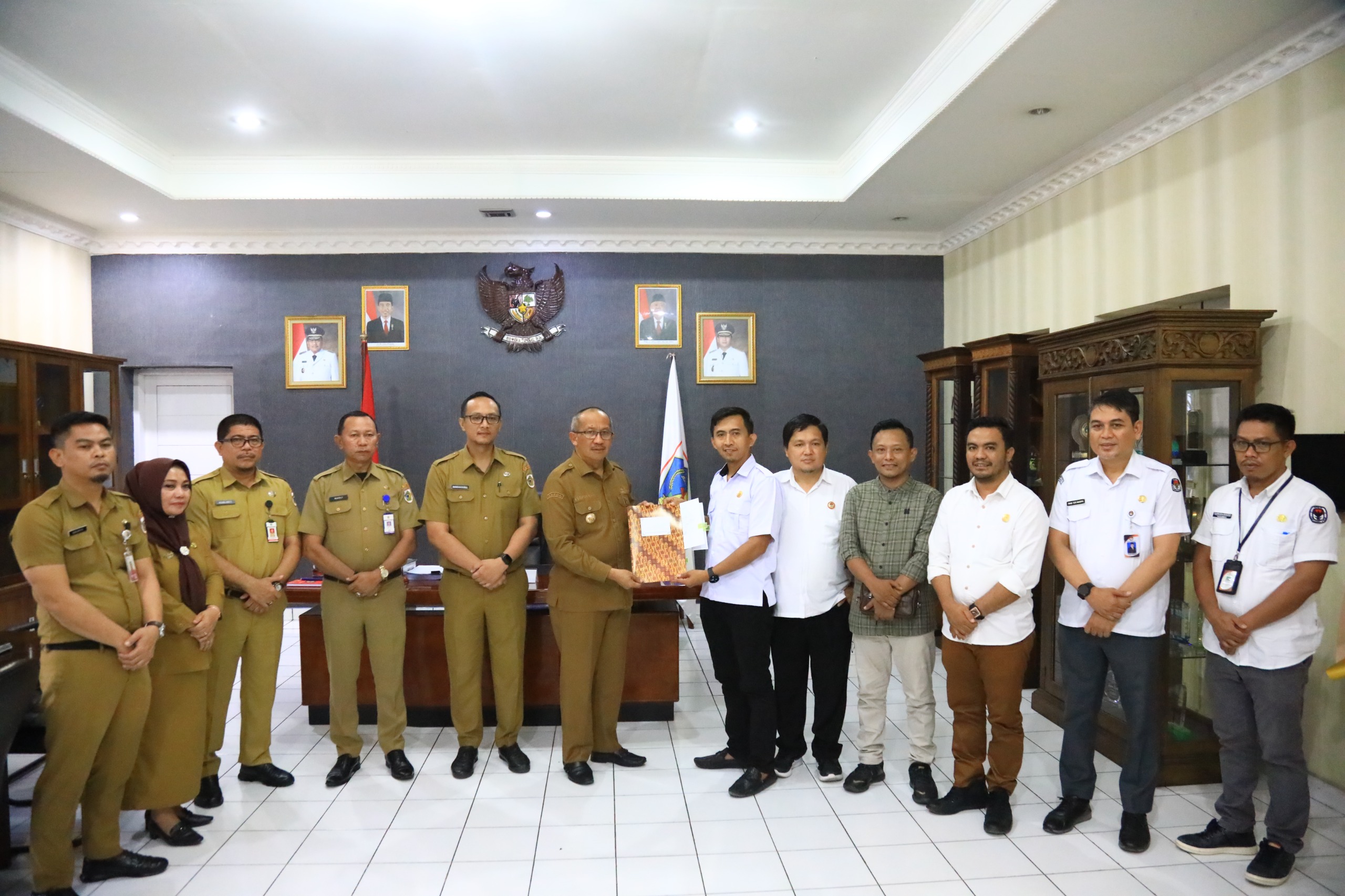 Wali Kota Teken Naskah Perjanjian Hibah Tanah dengan KPU Kotamobagu