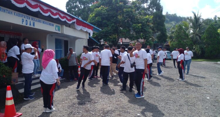 Meriahkan HUT Kemerdekaan RI ke-79  PDAM Bolmong Gelar Lomba Gerak Jalan Keliling Kotamobagu