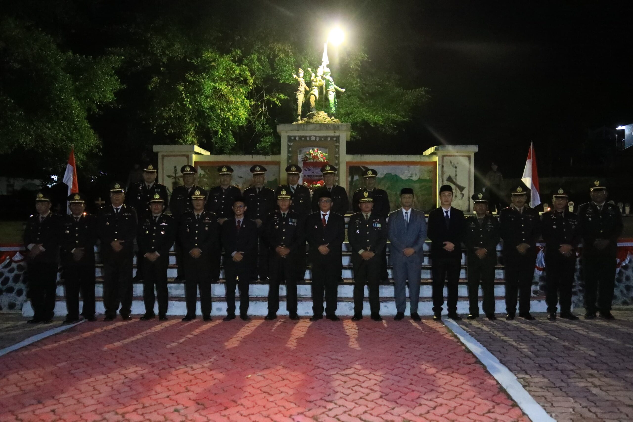 Pj Wali Kota Kotamobagu Bersama Forkopimda Hadiri Upacara Kehormatan dan Renungan Suci HUT ke-79 RI