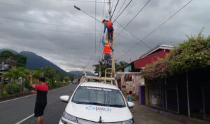 Kabel Melintang di Jalan Siliwangi Menjerat Leher Febri Limbanon, Petugas PLN Minta Korban Silahkan Lapor !