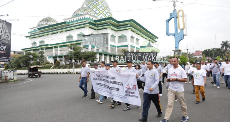 Pemkot Kotamobagu, Forkopimda dan FKUB Jalan Sehat Hingga Deklarasi Pemilikada 2024