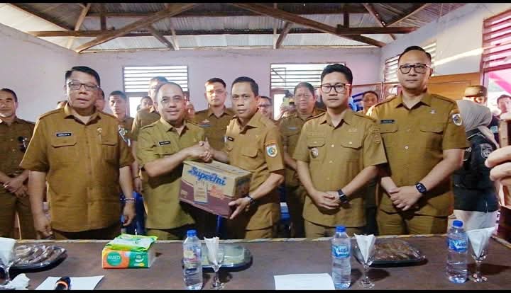 Pemkot Kotamobagu Salurkan Bantuan Bapok Bagi Warga Terdampak Banjir di Bolmong