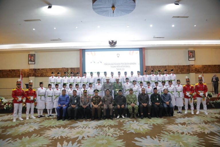 Wakil Wali Kota Kukuhkan Paskibraka Kotamobagu