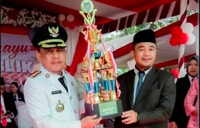 Tepat HUT RI ke-81, PDAM Bolmong Terima Penghargaan Koperasi Sehat